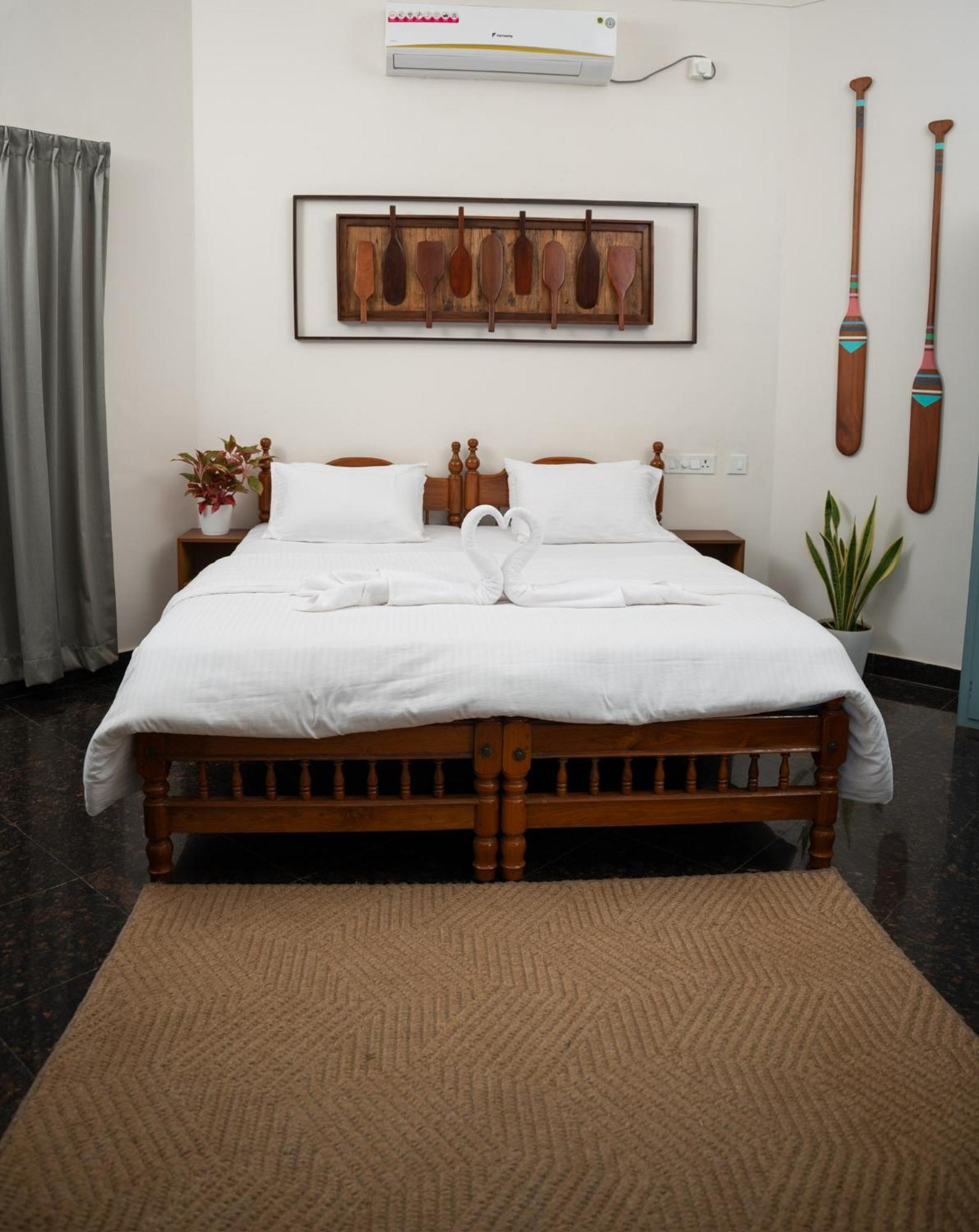 Paddlecult Surf Retreat Bed & Breakfast วาร์คาลา ภายนอก รูปภาพ